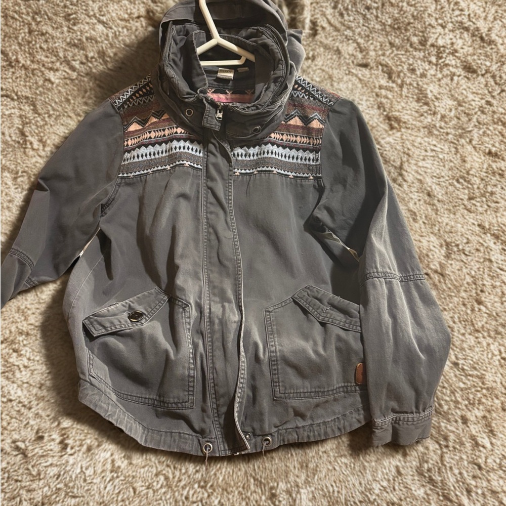 Roxy Jacket. Hood zips away. Missing a button on one pocket. Euc*